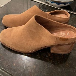 Toms Mules - size 9 - NWT - 2.25 in heel